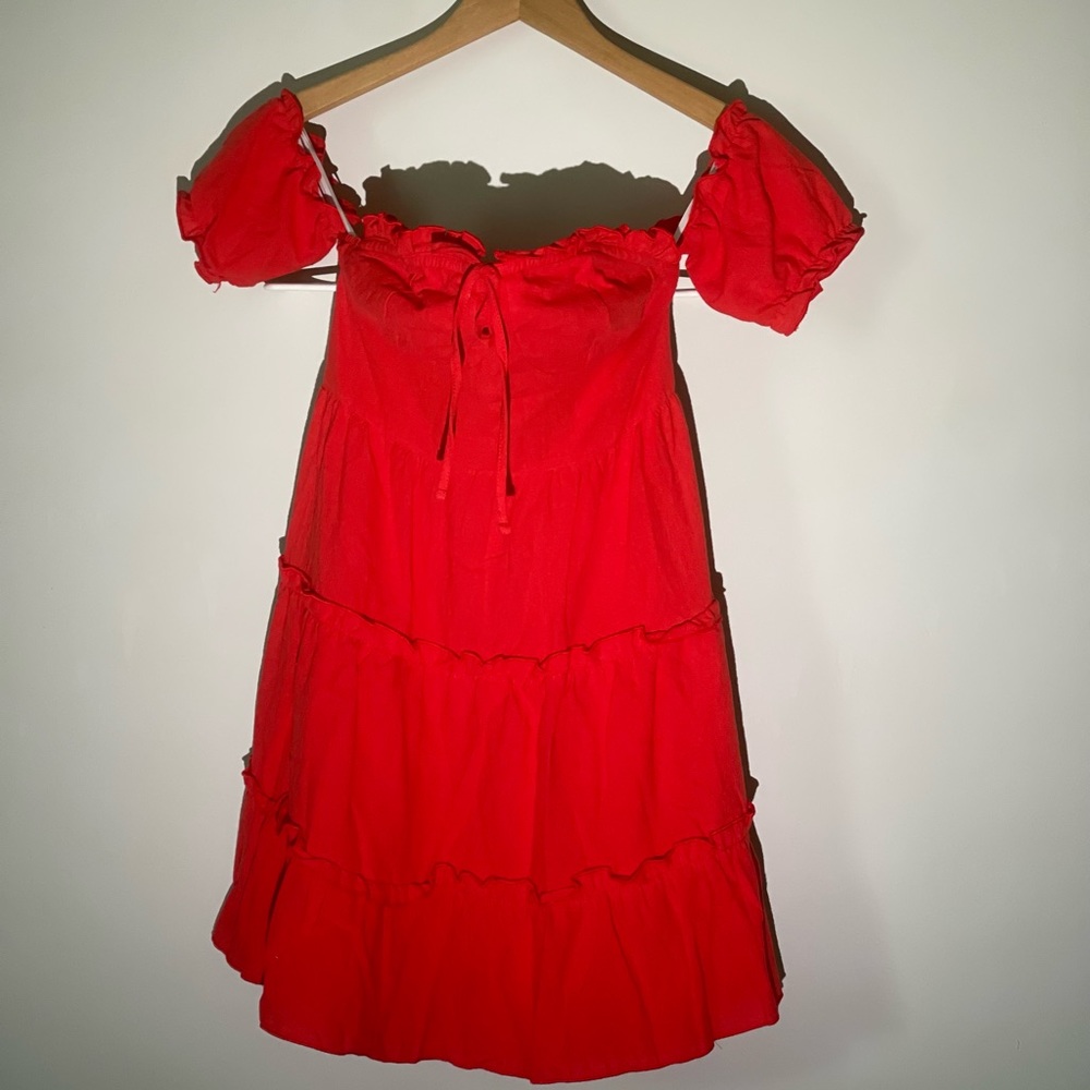 Pretty Red Dress - Picture 5 of 5